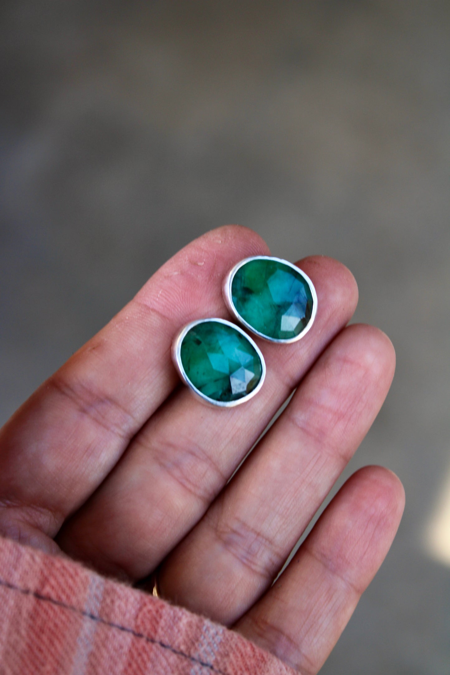 FACETED EMERALD STUDS