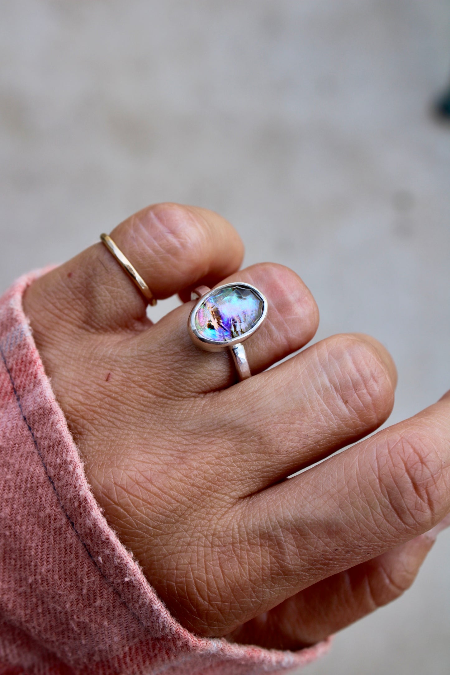 ABALONE CRYSTAL DOUBLET RING SIZE 6.75